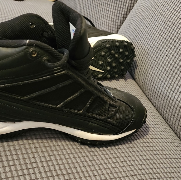 Reebok Official NFL Turf Football Cleats - Picture 7 of 9